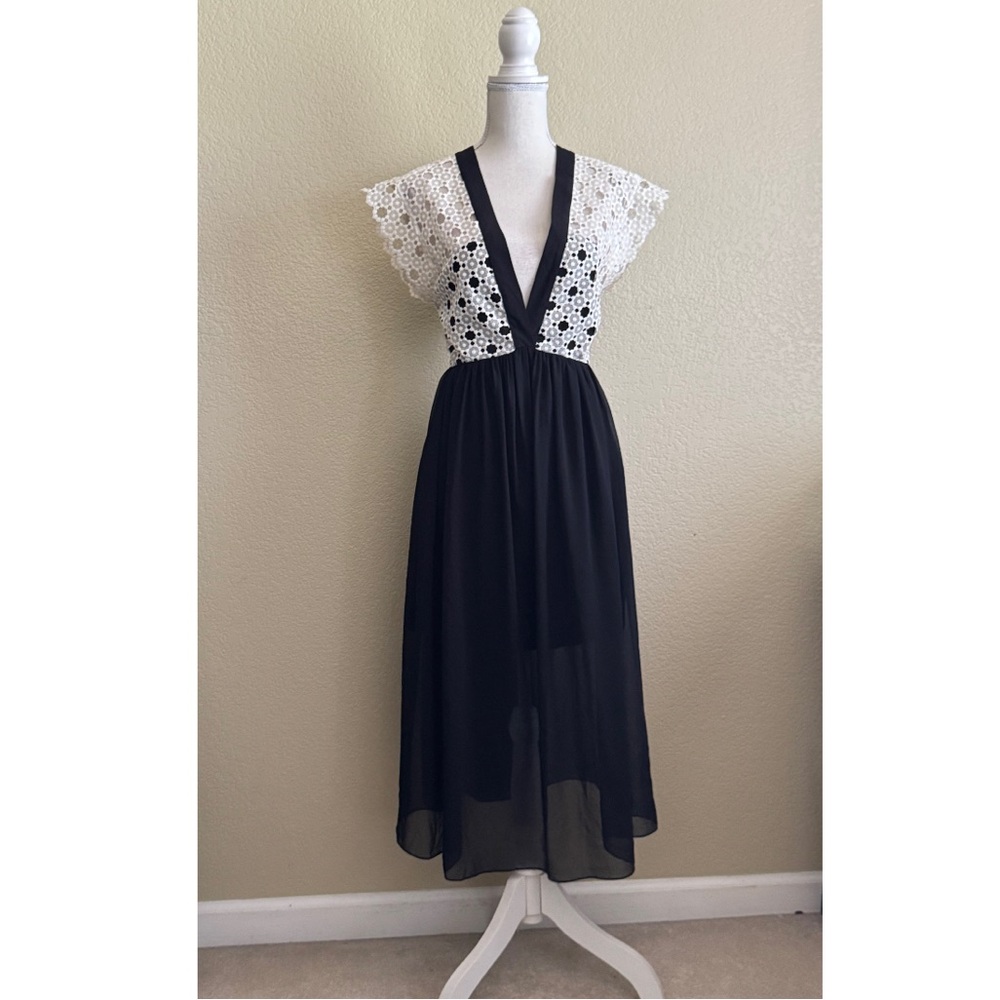 Sandro Black Plunging Neckline Lace Inset Midi
Dress Black/White Size 38 US 6 - Picture 2 of 16